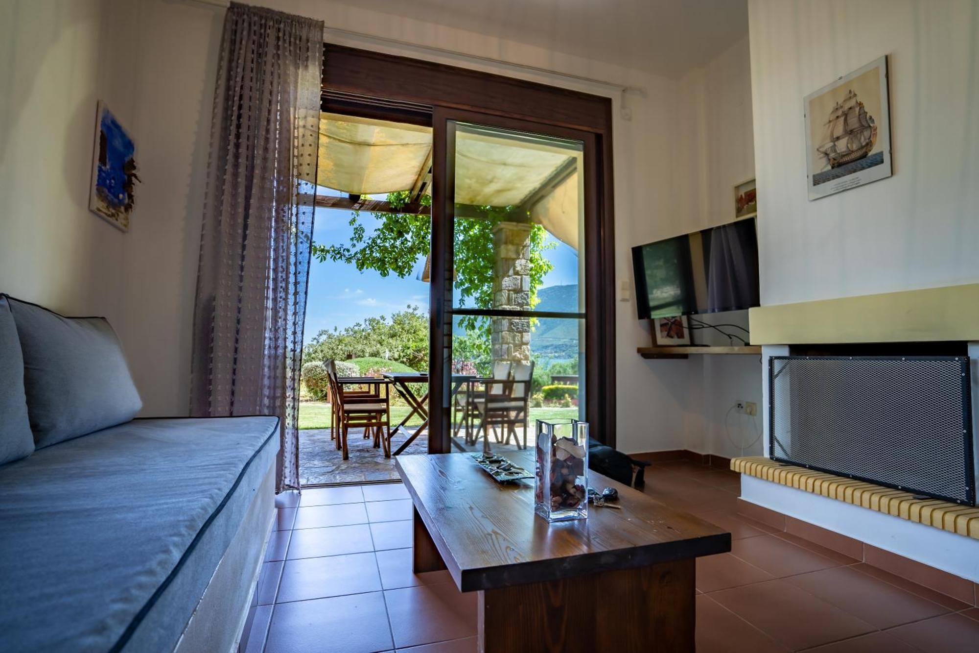 Chara House Guest House Skoutarion Exterior photo